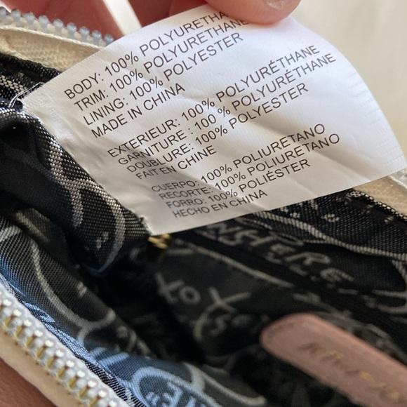 Betsey Johnson spring crossbody bag with bow detailing. - Picture 8 of 9